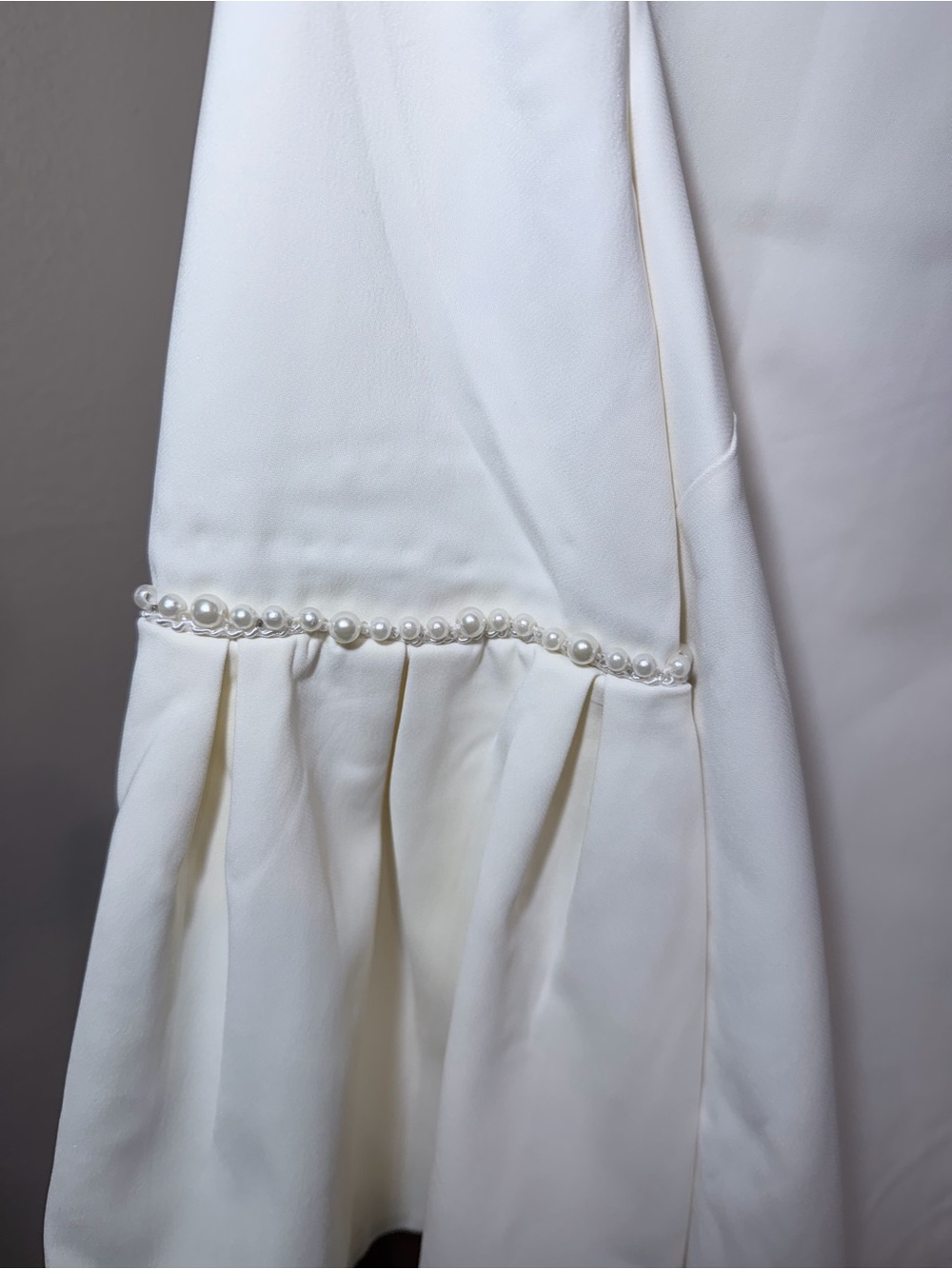 Ted Baker Off White Pearl-Trim Holiday Classic Blouse Size M or Pit to Pit 17” - Picture 2 of 8